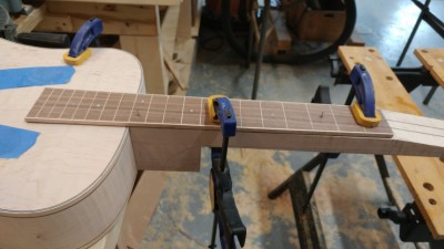 D086 - Pinning Fretboard Position.jpg