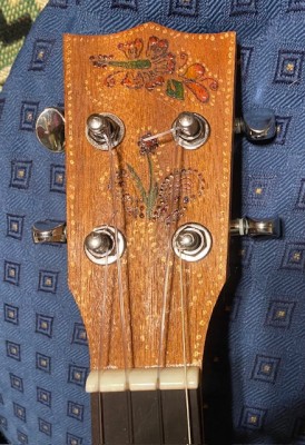 Paisley Uke 3.jpg