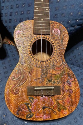 Paisley Uke 2.jpg