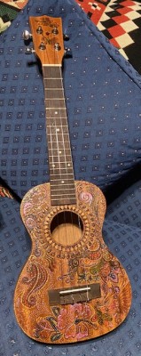 Paisley Uke 1.jpg