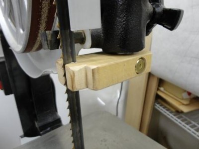 bandsaw guide 2 compress.jpg