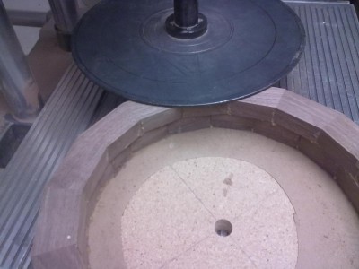 trueing with sanding disc.jpg