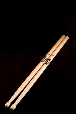 10-NYDE-5-B-maple-drumsticks.jpg